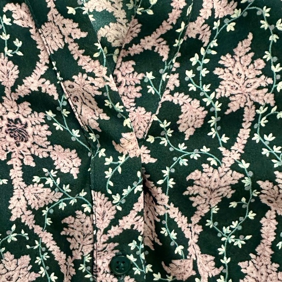 Ann Taylor Women's Button-Down Blouse
Small Floral Print Long Sleeve Shirt - Picture 4 of 6